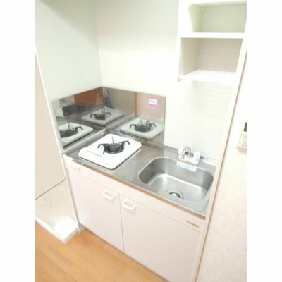 【キッチン】 | エスポワール・モナミ | コンパクトなキッチンで掃除もラクラク