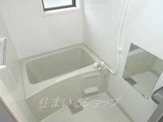 セジュール深川　A棟の浴室|窓あり