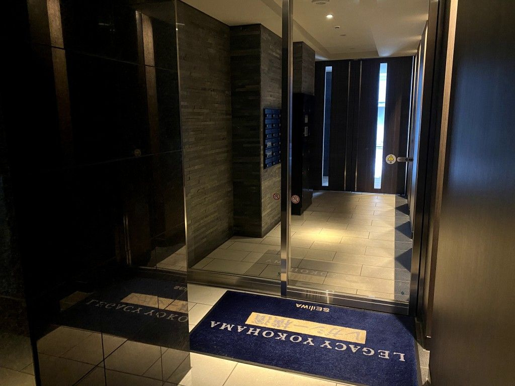 レガシー横濱のエントランス