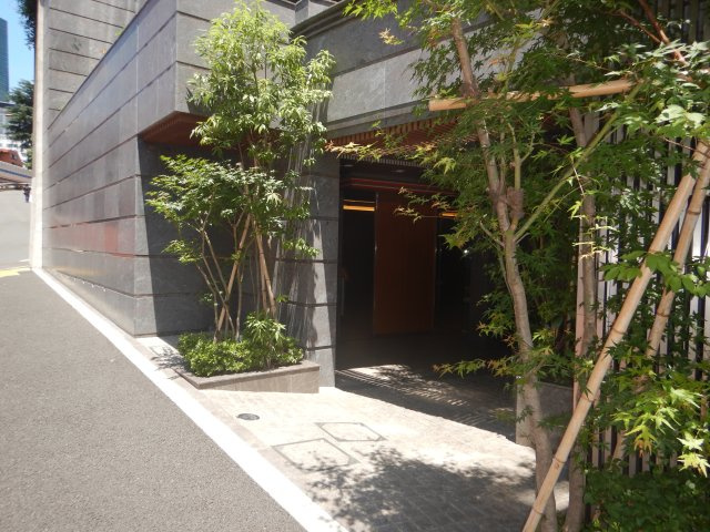 ロイヤルシーズン麻布永坂のエントランス