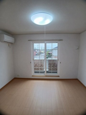 【居間・リビング】 | セントラル道本Ｂ | 使いやすいリビングです