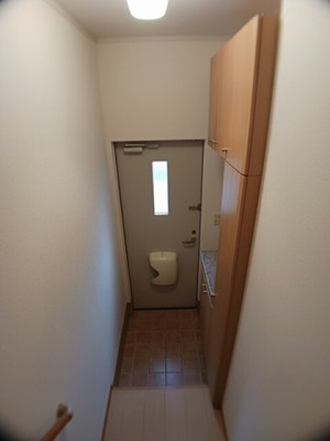 【玄関】 | セントラル道本Ｂ | 明るい玄関です