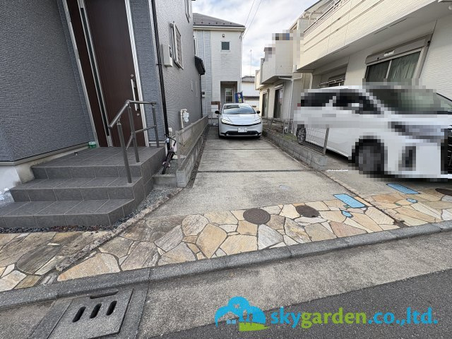 茅ヶ崎市室田1丁目　中古戸建の駐車場|車種により２台駐車可能
