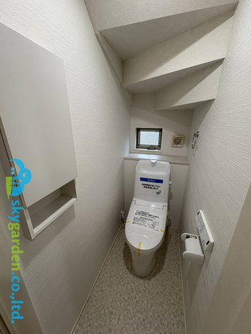 茅ヶ崎市室田1丁目　中古戸建のトイレ