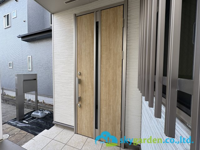 茅ヶ崎市室田1丁目　中古戸建の外観|玄関