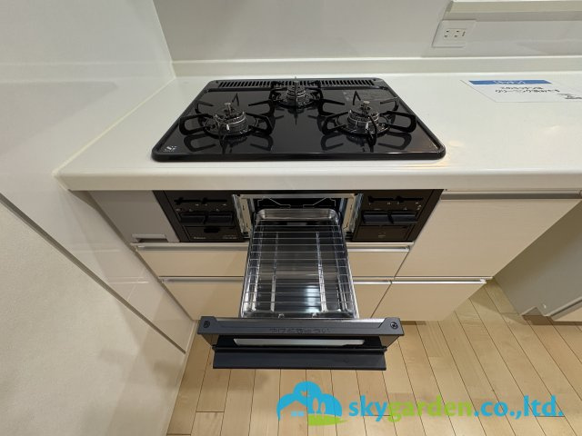 茅ヶ崎市室田1丁目　中古戸建のキッチン|ガスコンロ・グリル