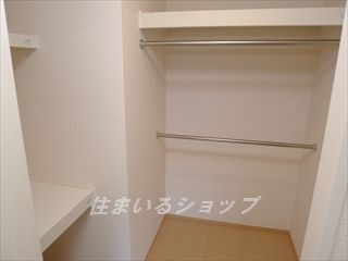 広島市安佐北区三入５丁目のアパートの収納|ウォークインクローゼット