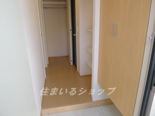 広島市安佐北区三入５丁目のアパートの玄関|シューズボックス