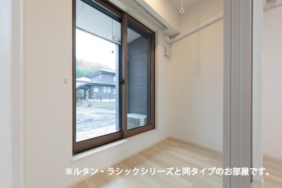 【バルコニー】 | レーヴ | 中はこのようになっています