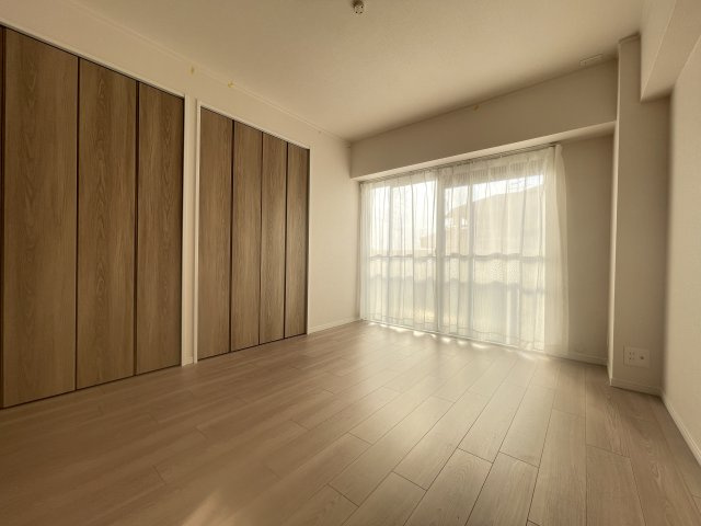 諏訪山スカイハイツの洋室