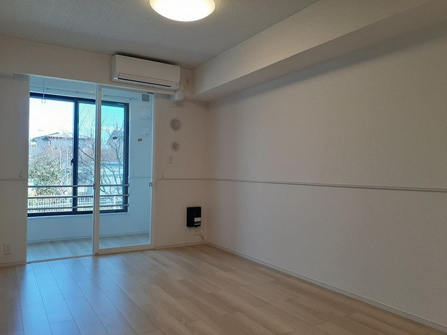 レジデンス礼羽の居間・リビング