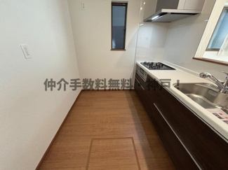 【キッチン】 | 神戸市垂水区霞ケ丘６丁目　新築戸建１号棟　仲介手数料無料！ | お料理しやすいキッチンです