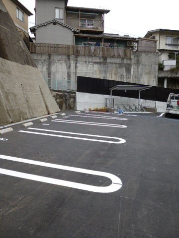 カーサ・ブルーの駐車場|駐車場完備です