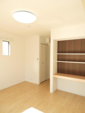 コモド・カサ・ミラのその他