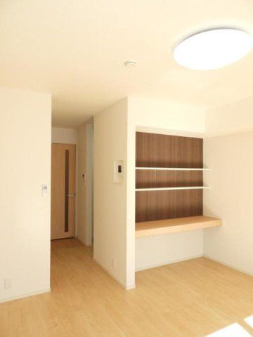 コモド・カサ・ミラの内装|明るい室内です