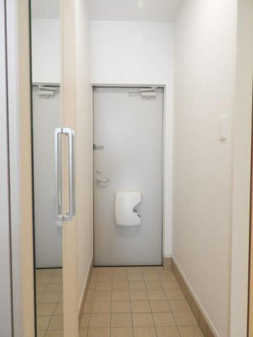 コモド・カサ・ミラの玄関|きれいな玄関です