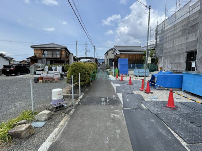 【前面道路含む現地写真】 | 草津市木川町　１期１号棟