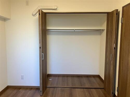 自由が丘パインクレストの設備|洋室５．５帖・クロゼット