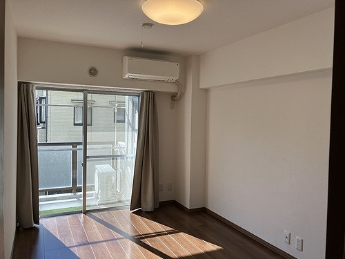 自由が丘パインクレストのその他|洋室６．５帖（西側）