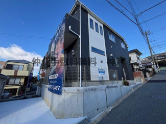 【外観】 | 神戸市垂水区霞ケ丘６丁目　新築戸建2号棟　仲介手数料無料！ | 落ち着いた雰囲気の外観です