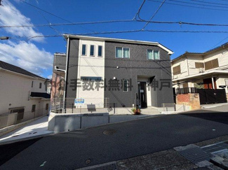 【外観】 | 神戸市垂水区霞ケ丘６丁目　新築戸建2号棟　仲介手数料無料！ | 落ち着いた雰囲気の外観です