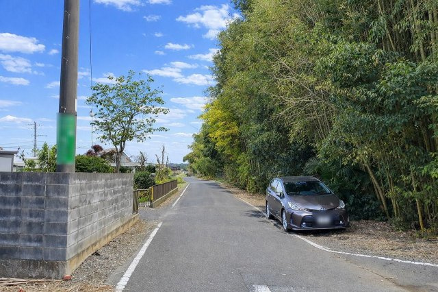 宇都宮市上籠谷町の前面道路含む現地写真