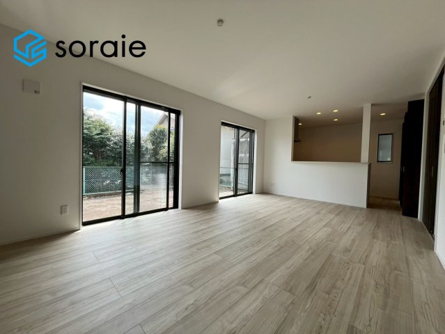入間市下藤沢5期　全1棟　新築戸建の居間・リビング|4月6日撮影
