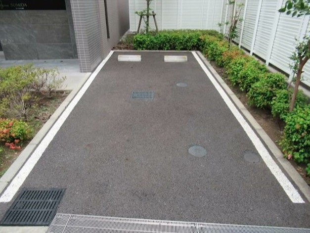 フュージョナル墨田の駐車場