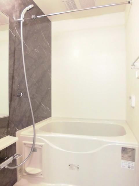 ジェネシスの浴室|バス