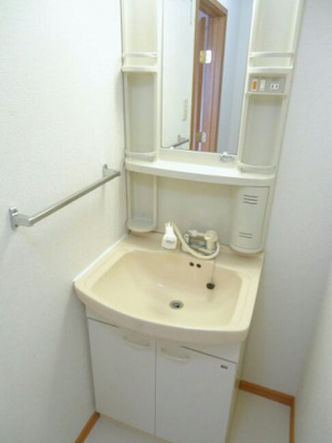 【洗面所】 | ヴィラシンシアＣ | スペースが確保できる洗面所です