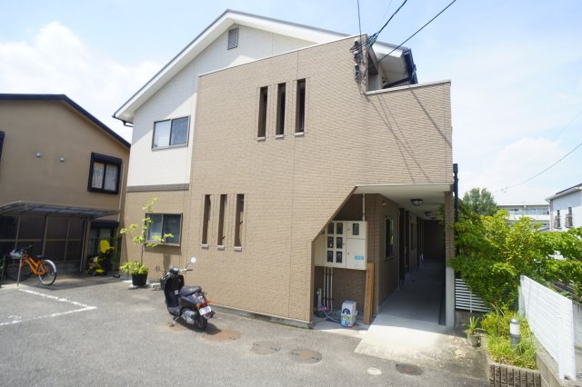 クレストパーク東生駒の外観