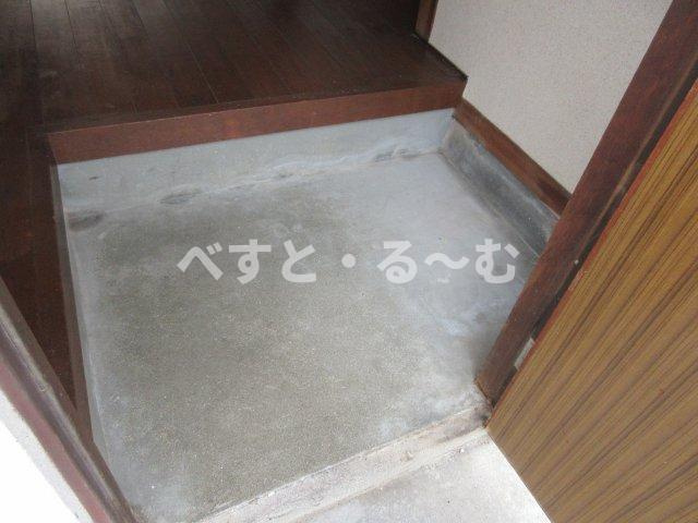 西舞子3丁目テラスハウス[駐車場付]の玄関