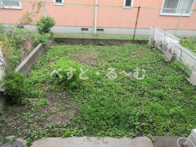 西舞子3丁目テラスハウス[駐車場付]の庭