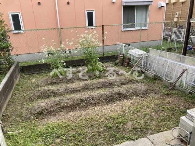 西舞子3丁目テラスハウス[駐車場付]の庭