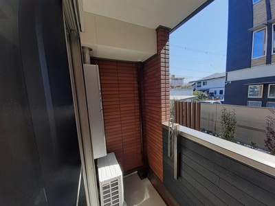 【バルコニー】 | カーサ・ヴェルデ　梶 | 開放的で明るい空間を演出してくれるバルコニーです