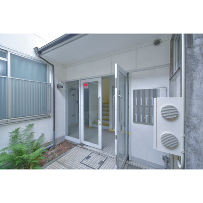 【エントランス】 | 広崎マンション | 毎日通るエントランスはこのようになっています