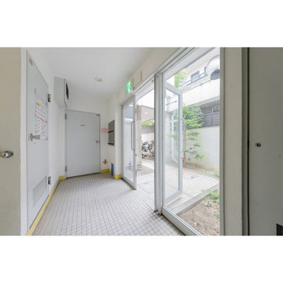 【居間・リビング】 | 広崎マンション | おしゃれなリビングです