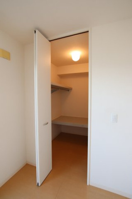 【収納】 | コーダ・コリーナⅡ | ウォークインクローゼット