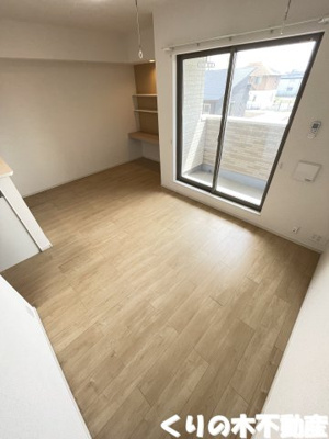 【居間・リビング】 | レジデンス鳥生１０ | ゆったり過ごせるリビングです