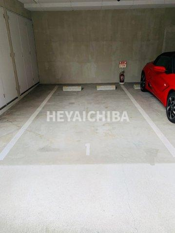 スカイコート押上弐番館の駐車場