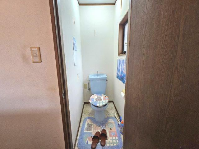 喜入中名町戸建のトイレ|2階トイレも完備♪