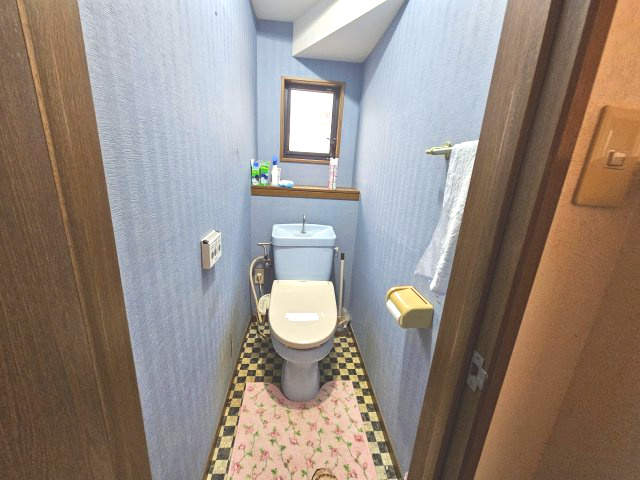 喜入中名町戸建のトイレ|1階トイレ