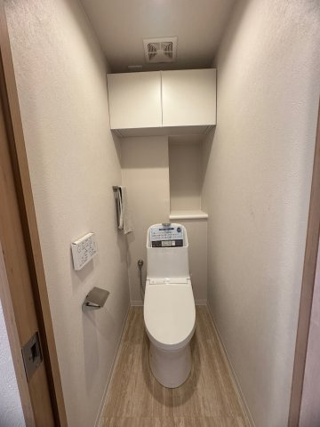 サーパスいづろのトイレ|落ち着いた色調のトイレです