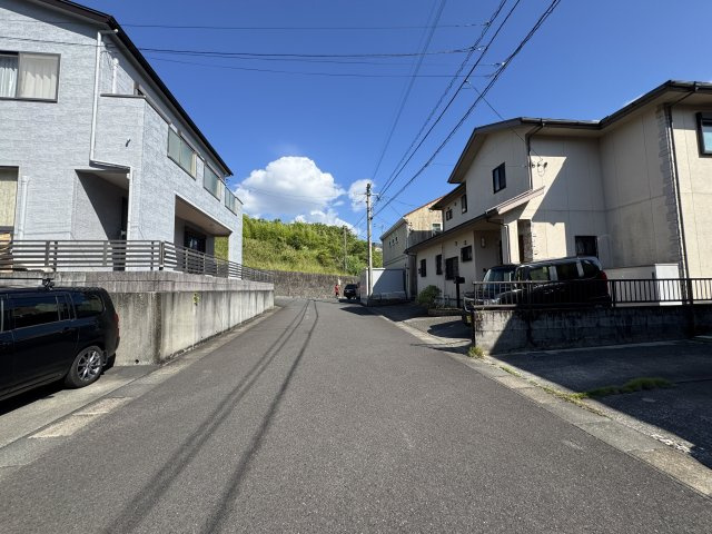 鹿児島市星ヶ峯　星ヶ峯6丁目中古戸建の前面道路含む現地写真|前面道路含む現地写真です