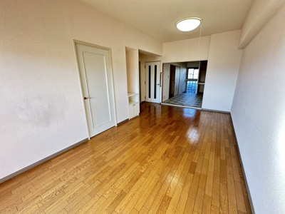 【居間・リビング】 | 朝日プラザシティ・サザンパークC棟 | LD9.7帖