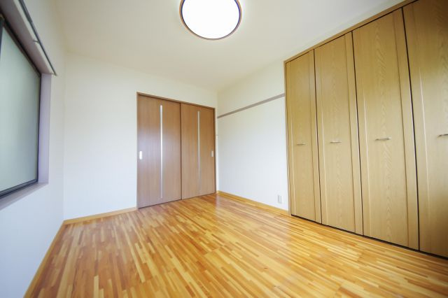 野田通1/2貸家の洋室|2F洋室6帖