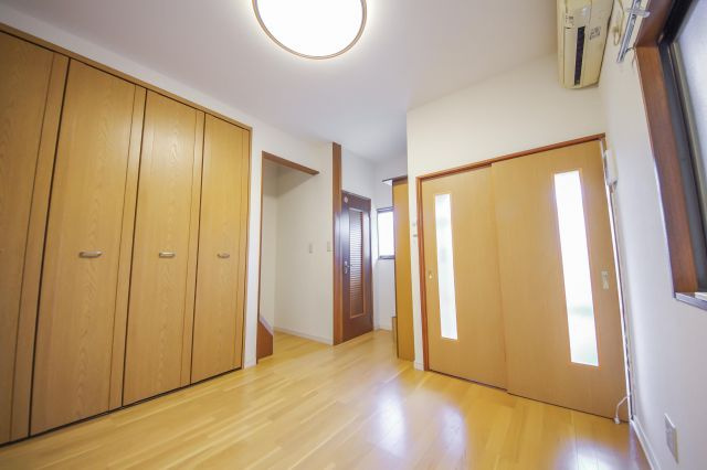 野田通1/2貸家の居間・リビング|1F洋室4.5帖