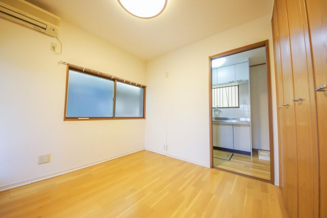 野田通1/2貸家の洋室|1F洋室4.5帖