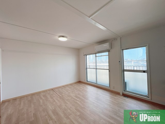 第一光陽ハイツの居間・リビング