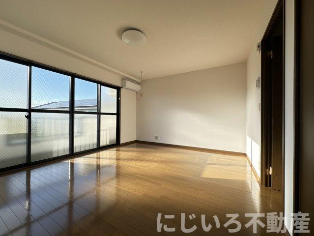 パレスノアの居間・リビング